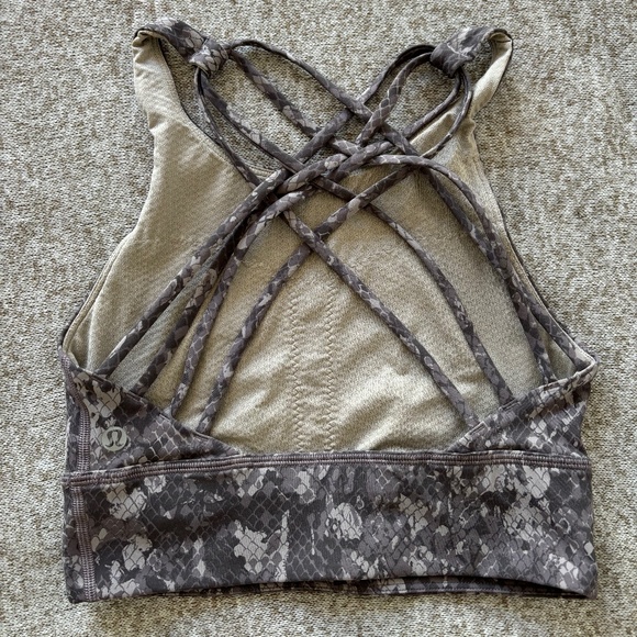 Lululemon | Free to Be Wild High-Neck Longline Bra | Size 4 - Picture 2 of 3